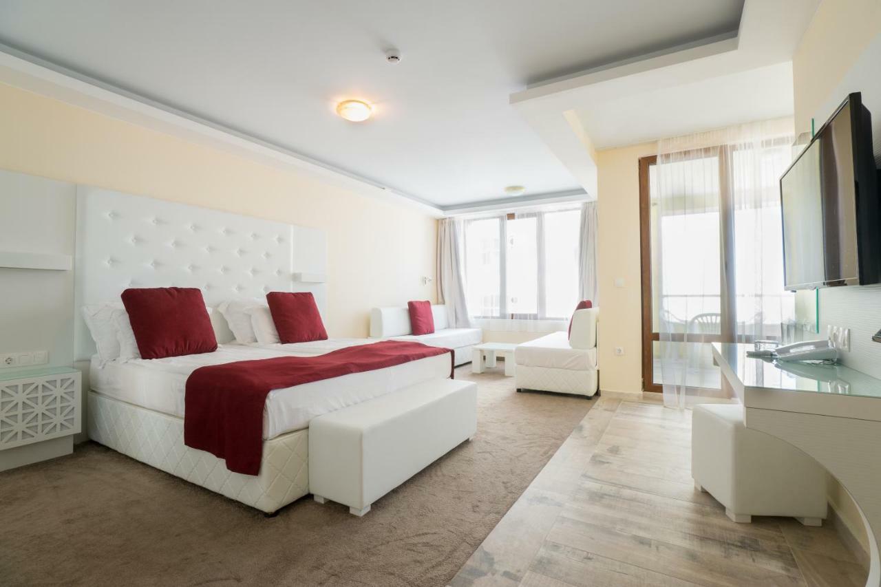Hotel Perla Beach Luxury 프리모르스코 외부 사진